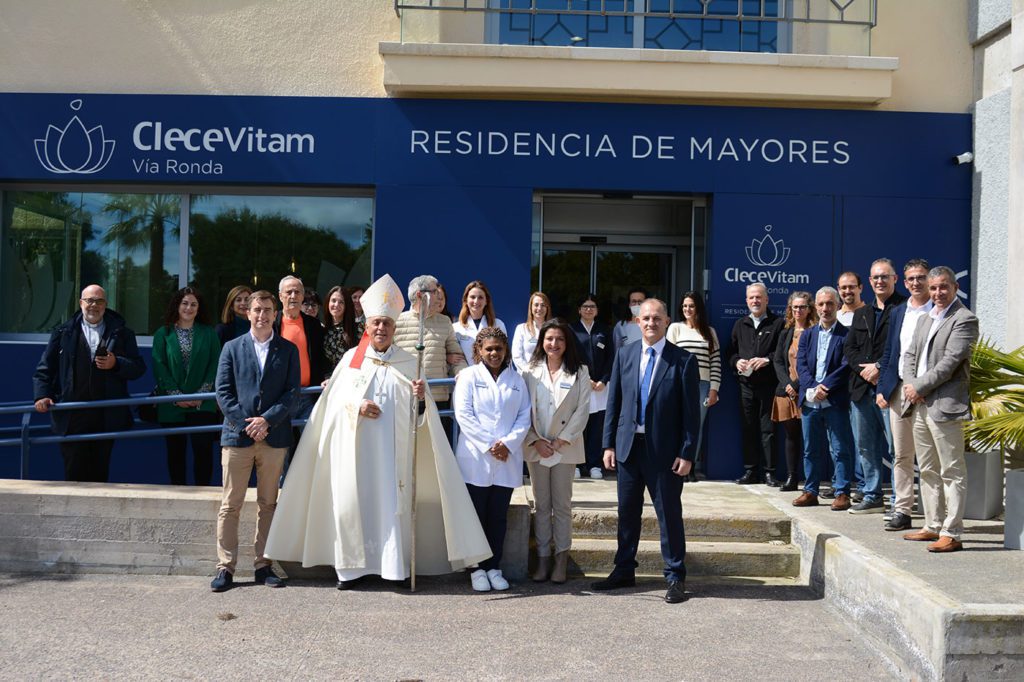 Visita del Obispo de Tenerife a Clece Vitam Vía Ronda